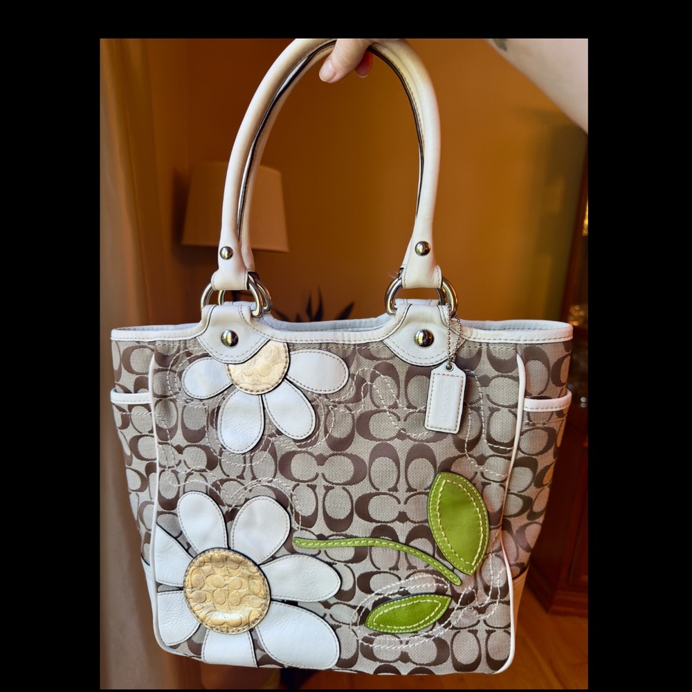 Coach Y2K Daisy Bleeker Tote
